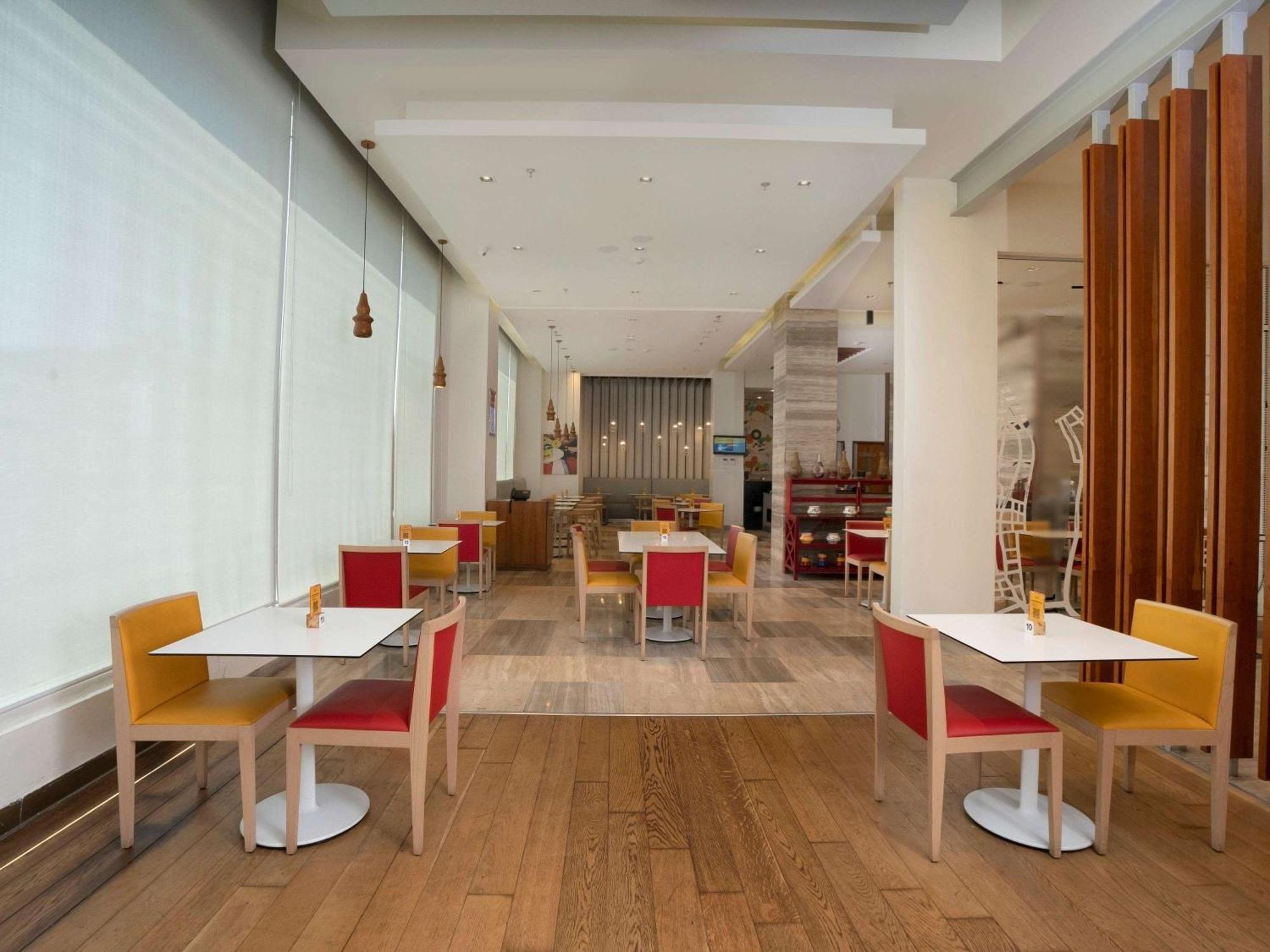 Ibis Kochi City Centre - An Accor Brand Exteriör bild
