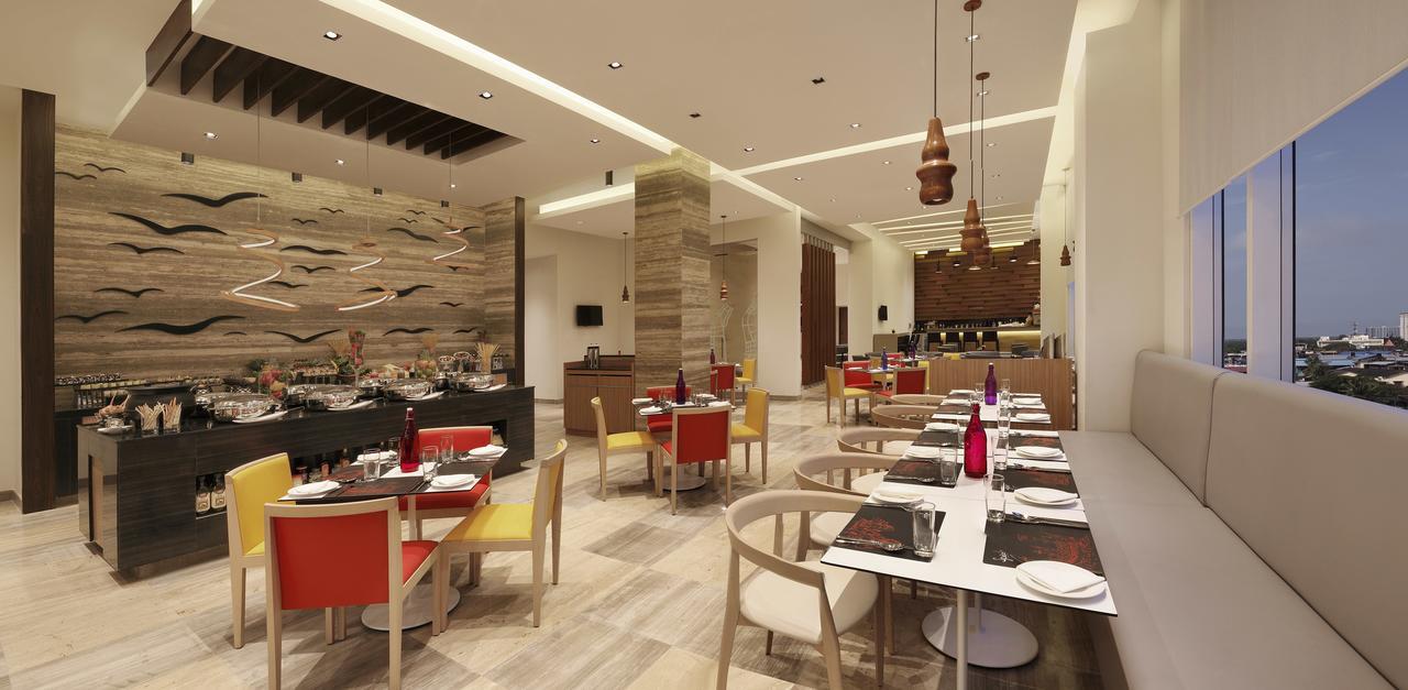 Ibis Kochi City Centre - An Accor Brand Hotell Exteriör bild